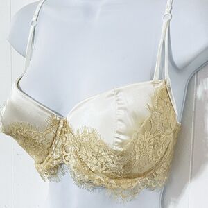 Frederick's of Hollywood ECRU LACE Ivory Satin 36D Underwire Bra